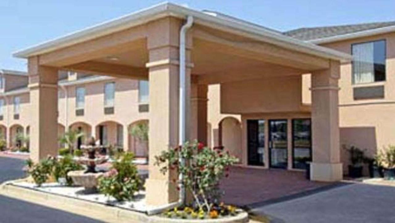 Gray Inn & Suites Bagian luar foto