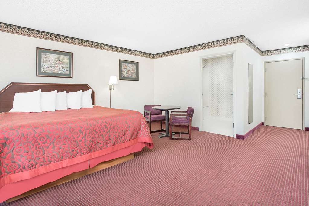 Gray Inn & Suites Bagian luar foto