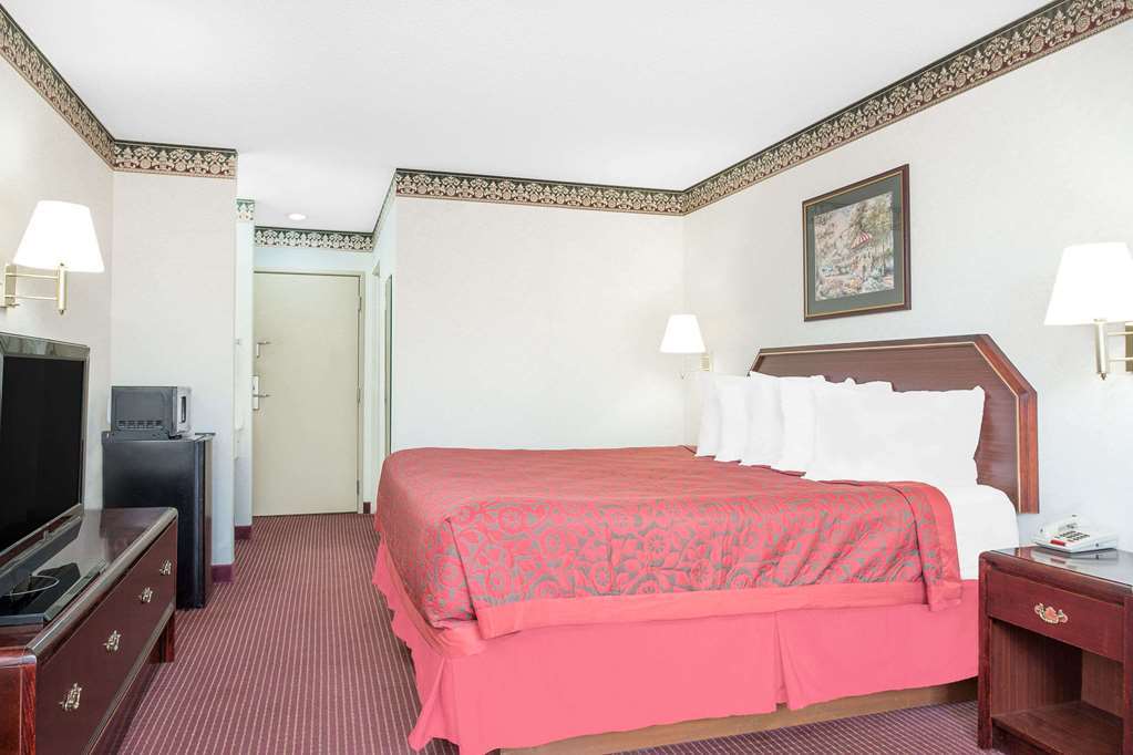 Gray Inn & Suites Bagian luar foto